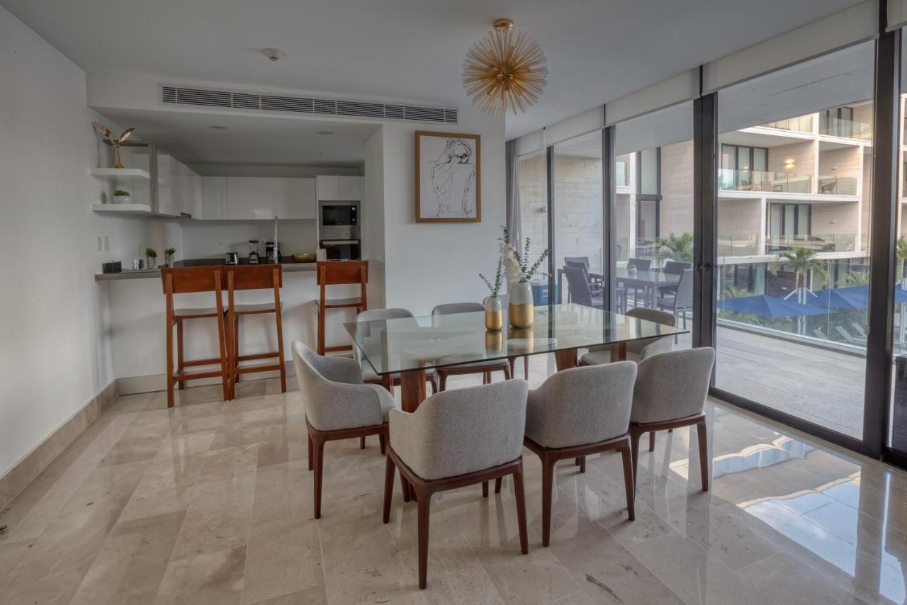 Astonishing Condo With Balcony In A Private Complex With Pool And Gym 신데 델 카르멘 외부 사진